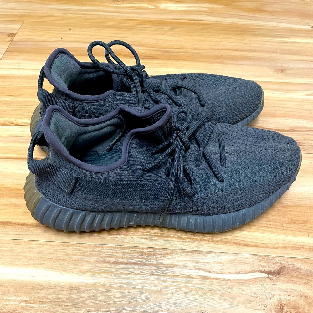 Adidas Yeezy Boost 350 v2 Mens Size: 10